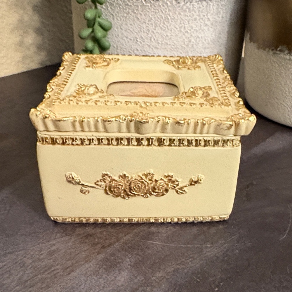 Elegant Gold and Cream Tissue Box